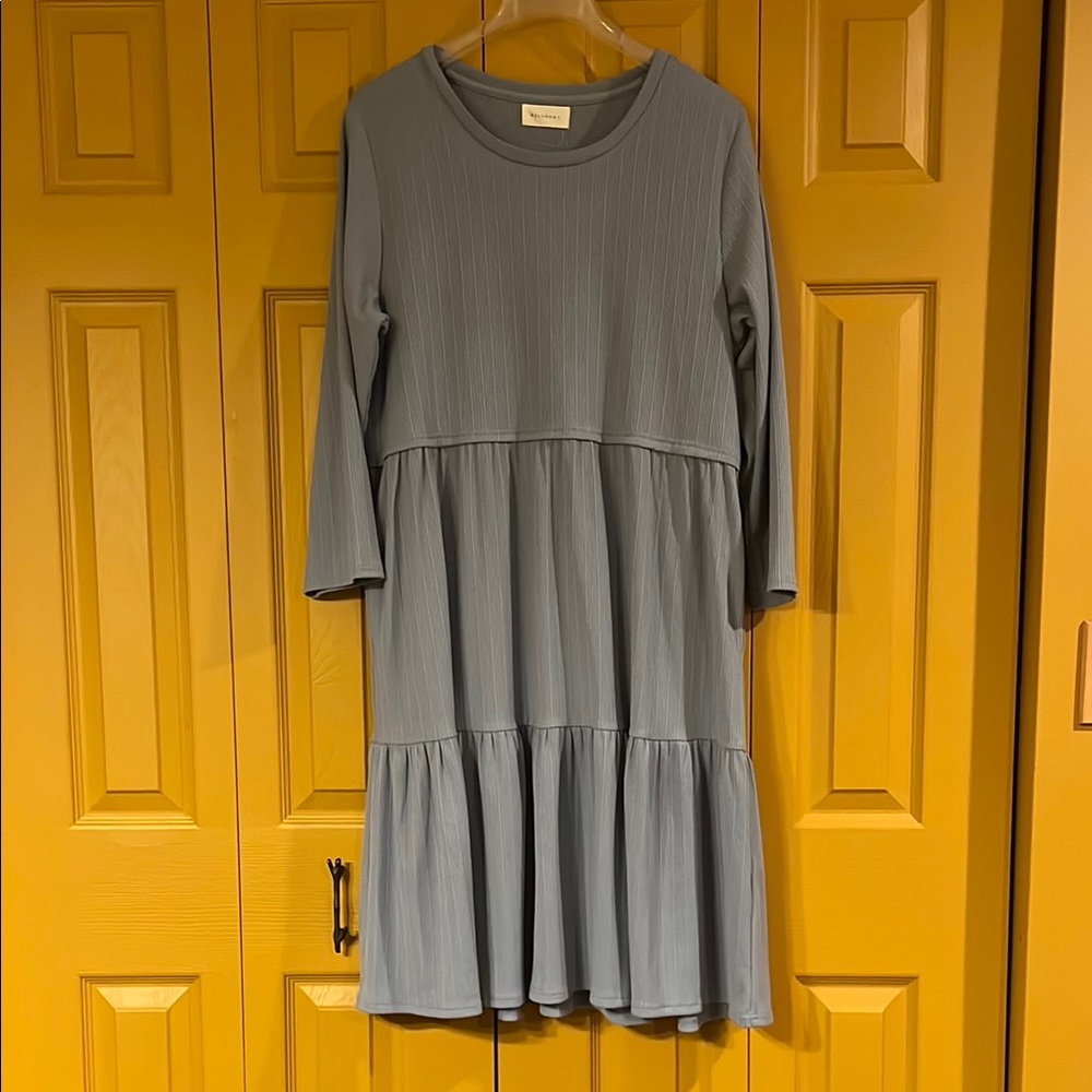EUC Long sleeved, tiered dress with POCKETS from Melloday size XL